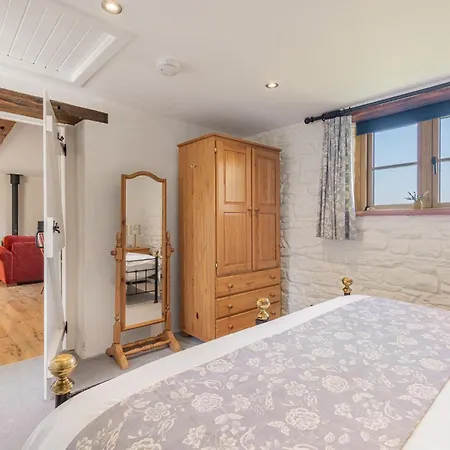 Inglewood, Characterful With Wood Burning Stove In Rural Setting Feriehus